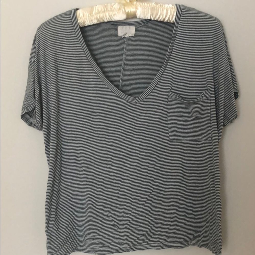 Green and white striped cropped tee
